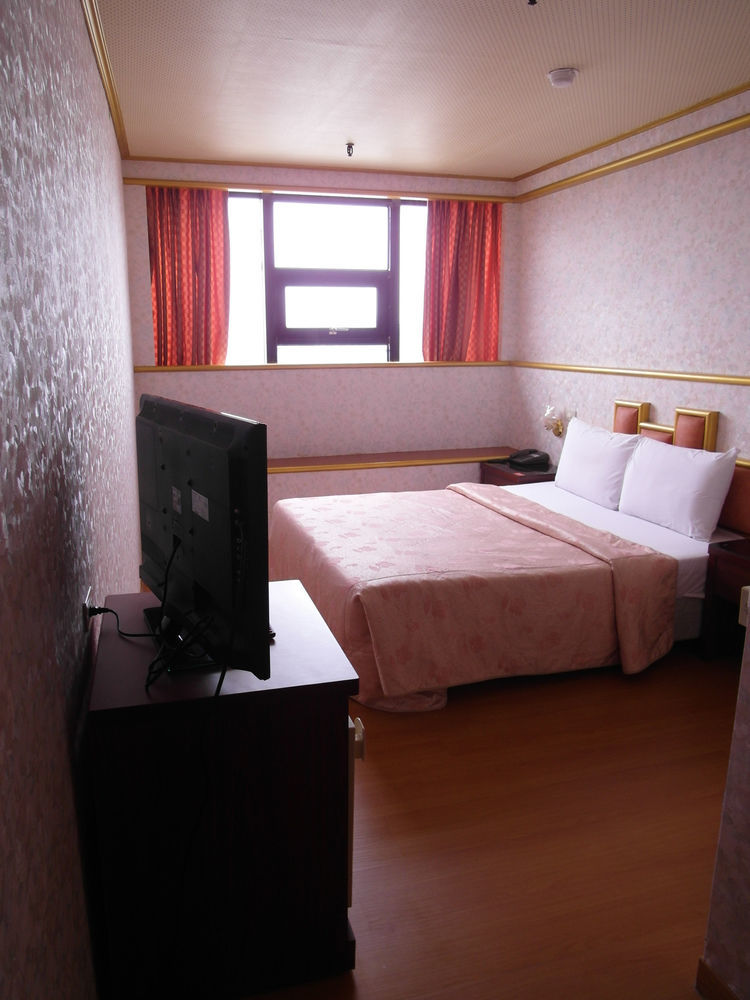 Lan Yin Tie Dao Hotel Tainan Exterior photo